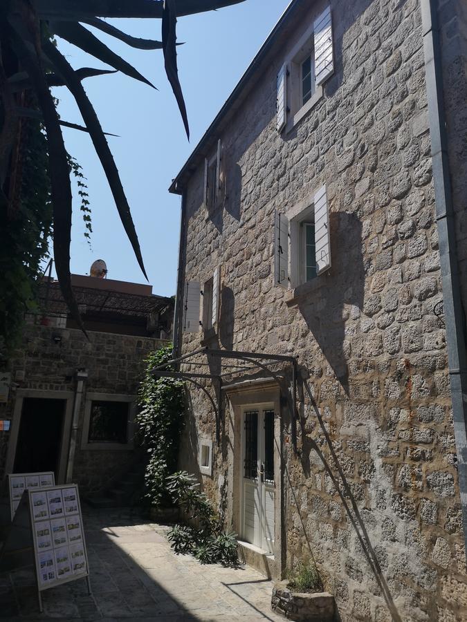 Hostel Michel Budva Extérieur photo