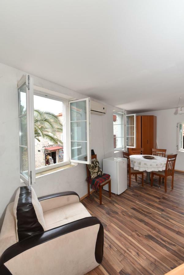 Hostel Michel Budva Extérieur photo