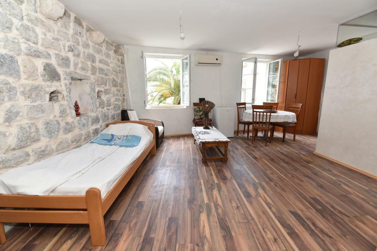 Hostel Michel Budva Extérieur photo