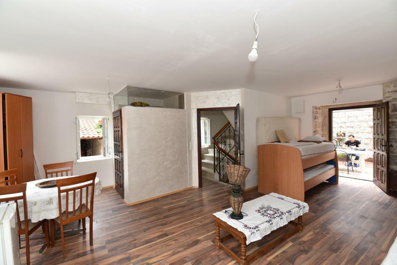 Hostel Michel Budva Extérieur photo
