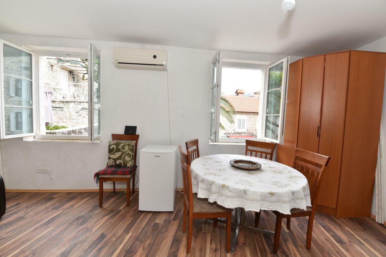 Hostel Michel Budva Extérieur photo