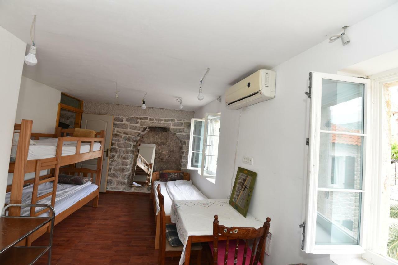 Hostel Michel Budva Extérieur photo