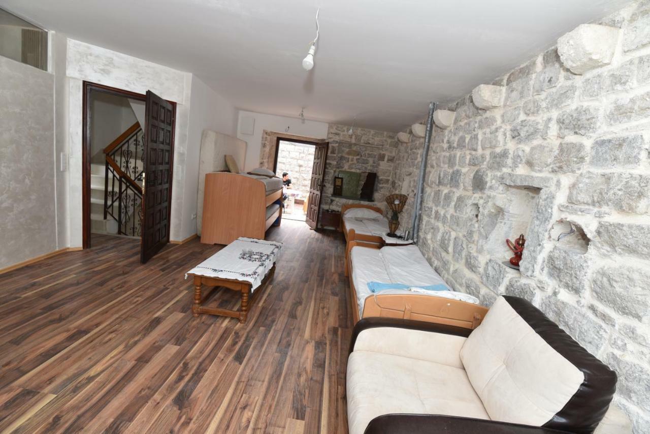 Hostel Michel Budva Extérieur photo